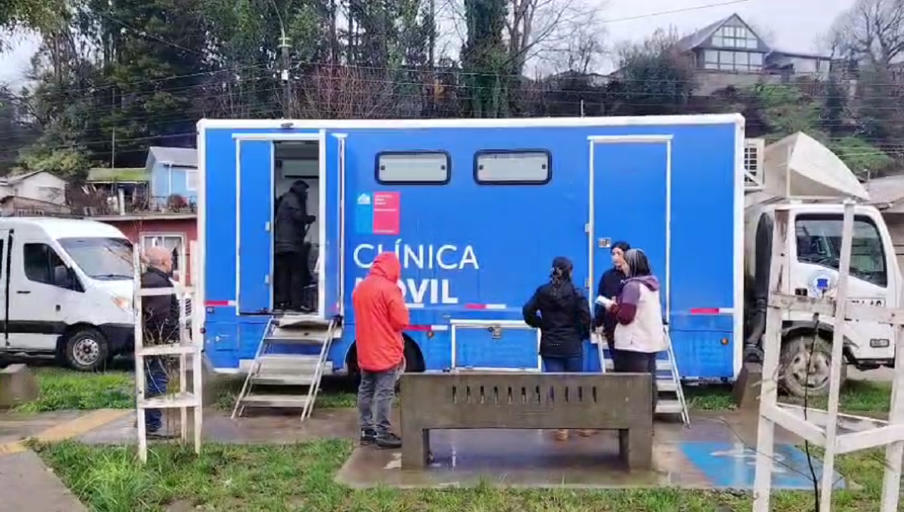 /hospital-de-canete-despliega-movil-de-vacunacion-para-personas-afectadas