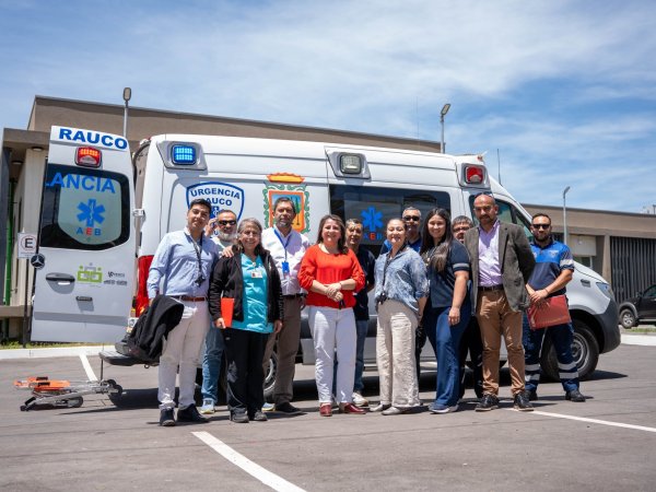 Nueva ambulancia refuerza la atención de urgencias en Rauco