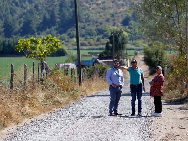 Avanzan reparaciones de caminos en Chequenlemu