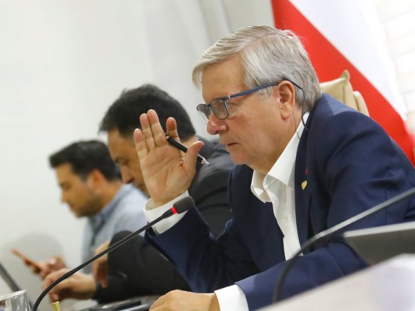 Nueva ambulancia para Cesfam Los Niches