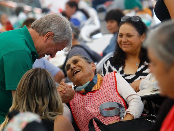 El programa permitió que familias curicanas viajaran sin costo a la costa durante enero y febrero, fortaleciendo la vida comunitaria.
