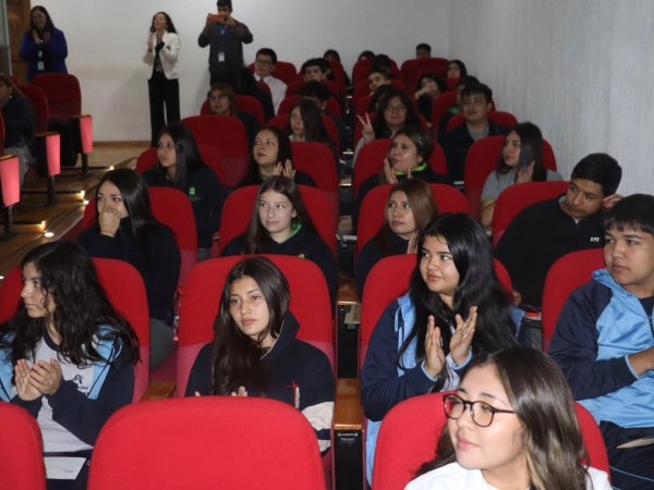 Conversatorio reunió a más de 300 estudiantes en Molina