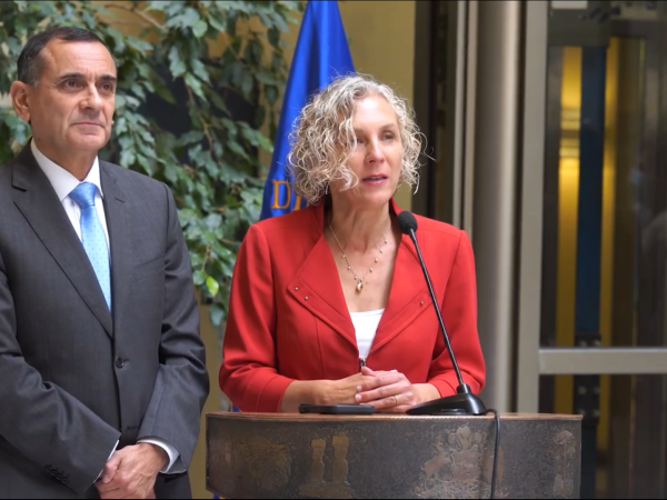 Diputada Castillo propone test de drogas de pelo