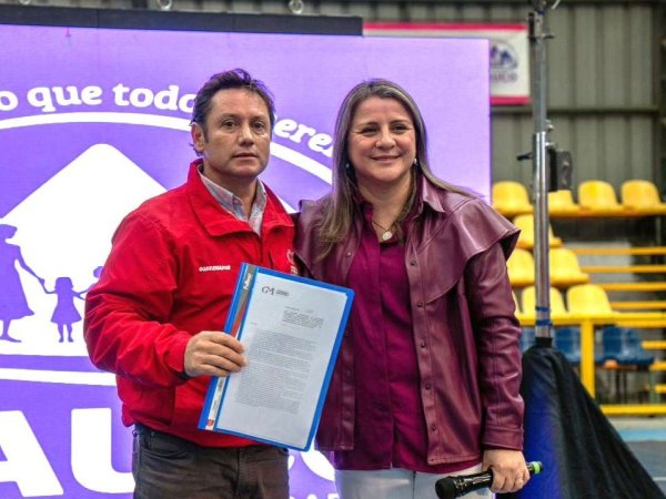 Programa TEA acerca atención a familias de Rauco