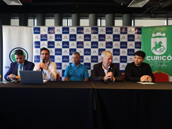 Curicó recibe torneo internacional de tenis