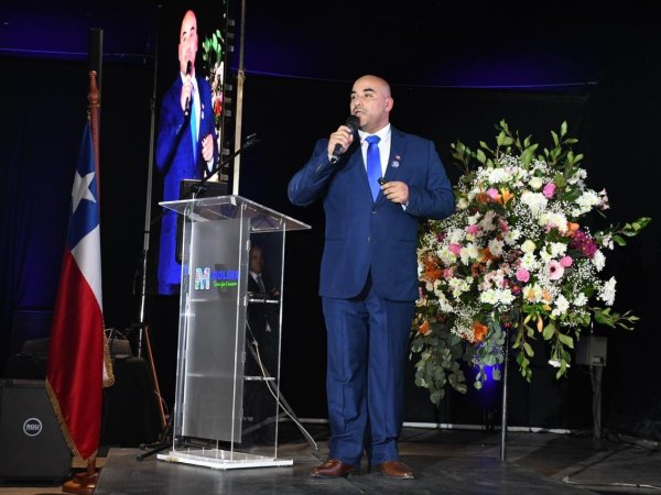 Molina proyecta 2.000 viviendas y anuncia vales de gas