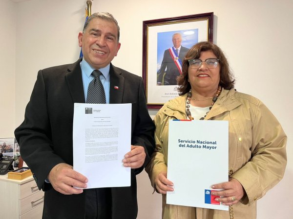 Firman acuerdo para apoyar proyectos de adultos mayores