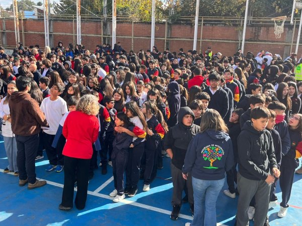 Exitoso simulacro reunió a miles en Curicó