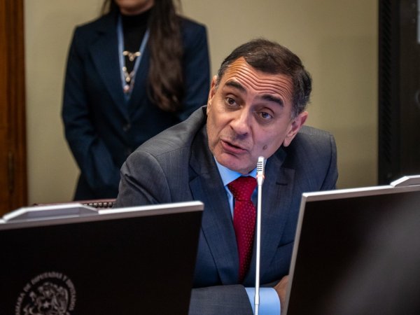 Diputado Muñoz apoya ley de reingreso educativo