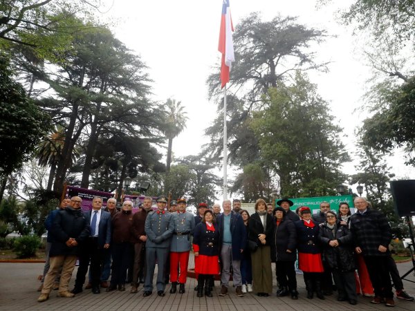 Realizan quinto izamiento mensual de la bandera