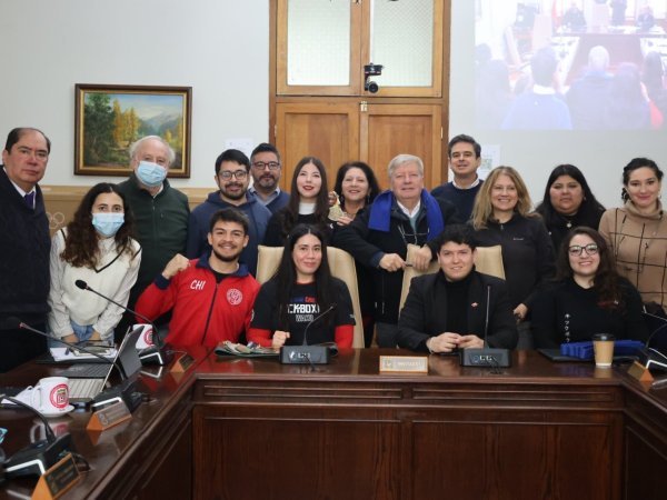 Curicó financia participación de deportistas en importantes competencias