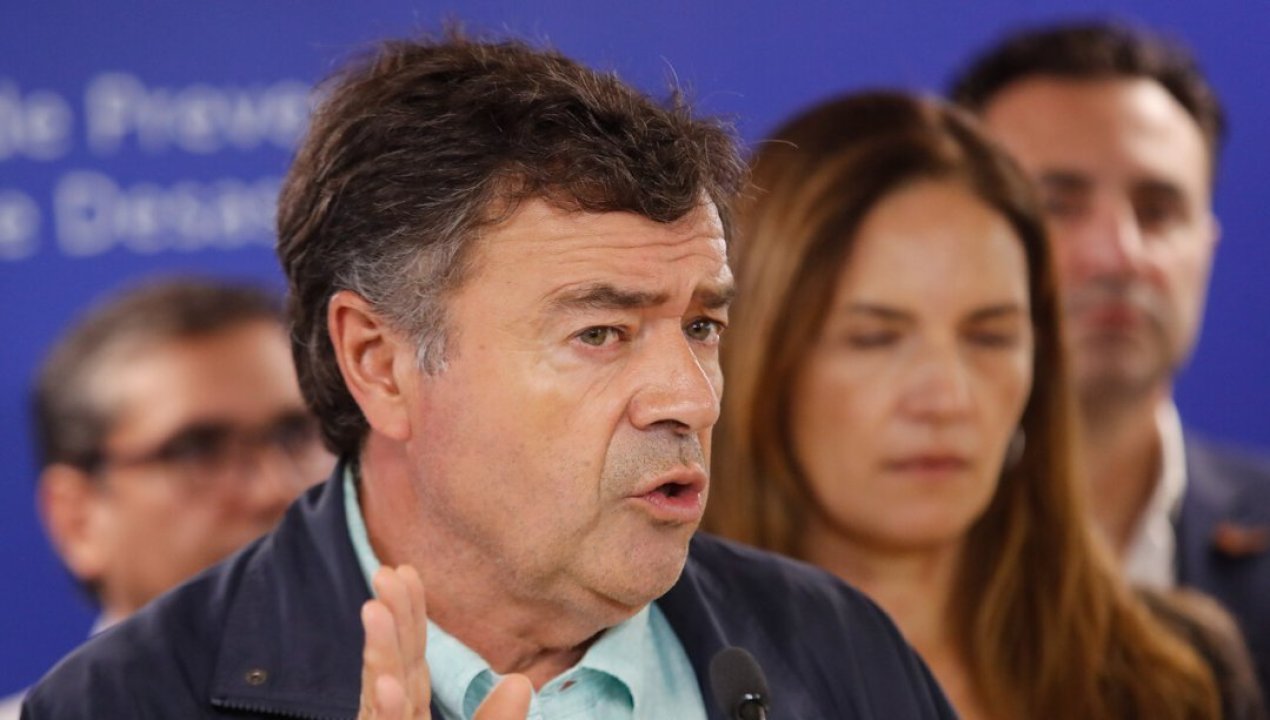/actualidad/desastres-naturales/incendios-forestales/ministro-valenzuela-califico-de-terrorista-ataque-a-helicoptero-que