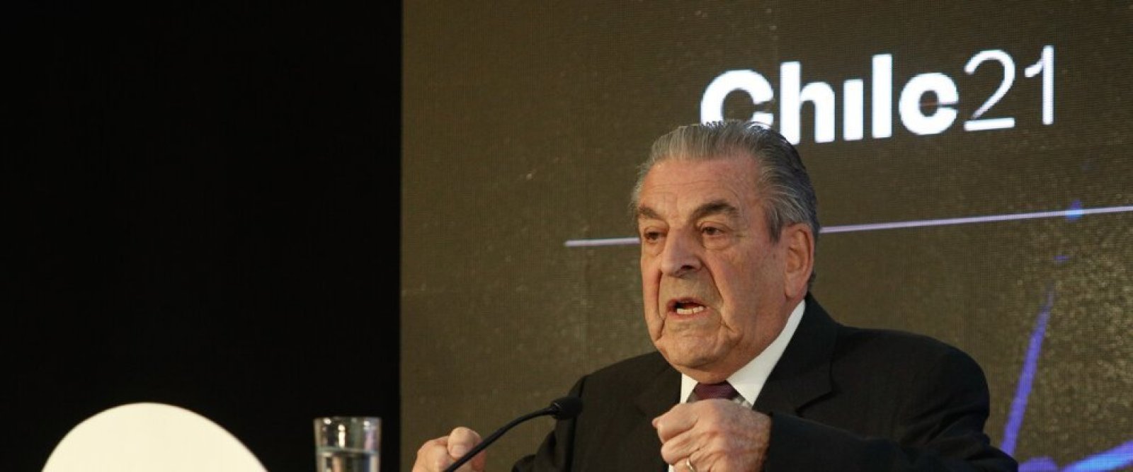 Frei se opone al respaldo de la DC a Jara y marca distancia del rumbo político del partido