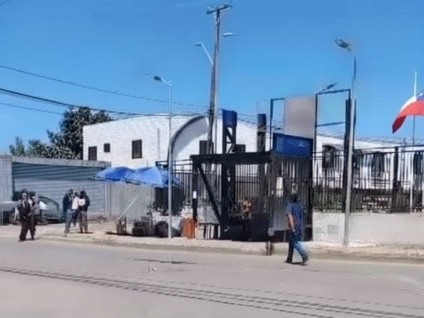 Muerte de adulta mayor frente a Cesfam reabre debate por protocolos de emergencia en Lota