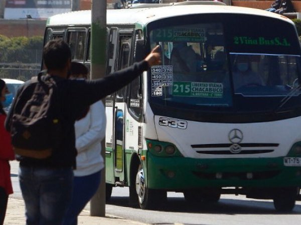 Ministerio de Transporte y gremios de buses rurales acuerdan tarifas para estudiantes y adultos en cuatro regiones