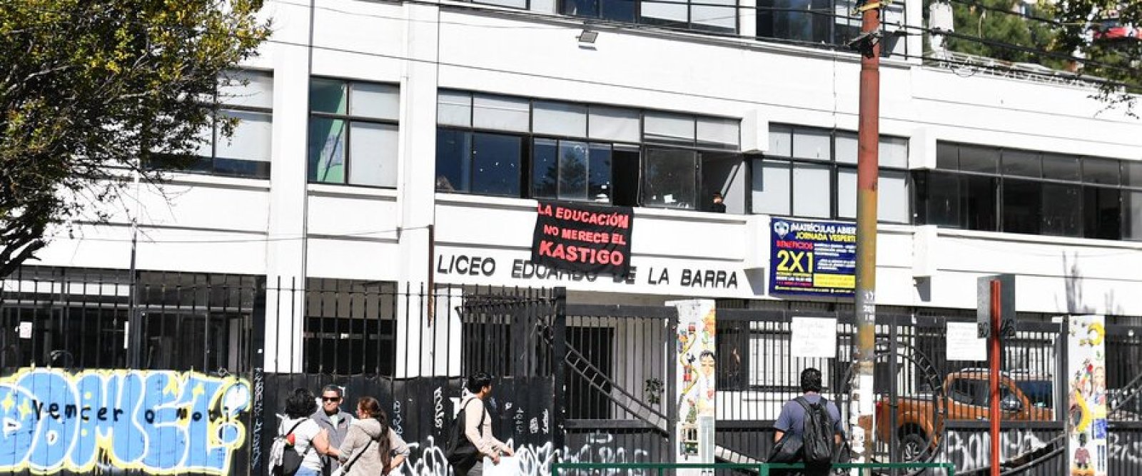 Amenazas de tiroteos en colegios activan protocolos y suspensiones de clases en varias regiones