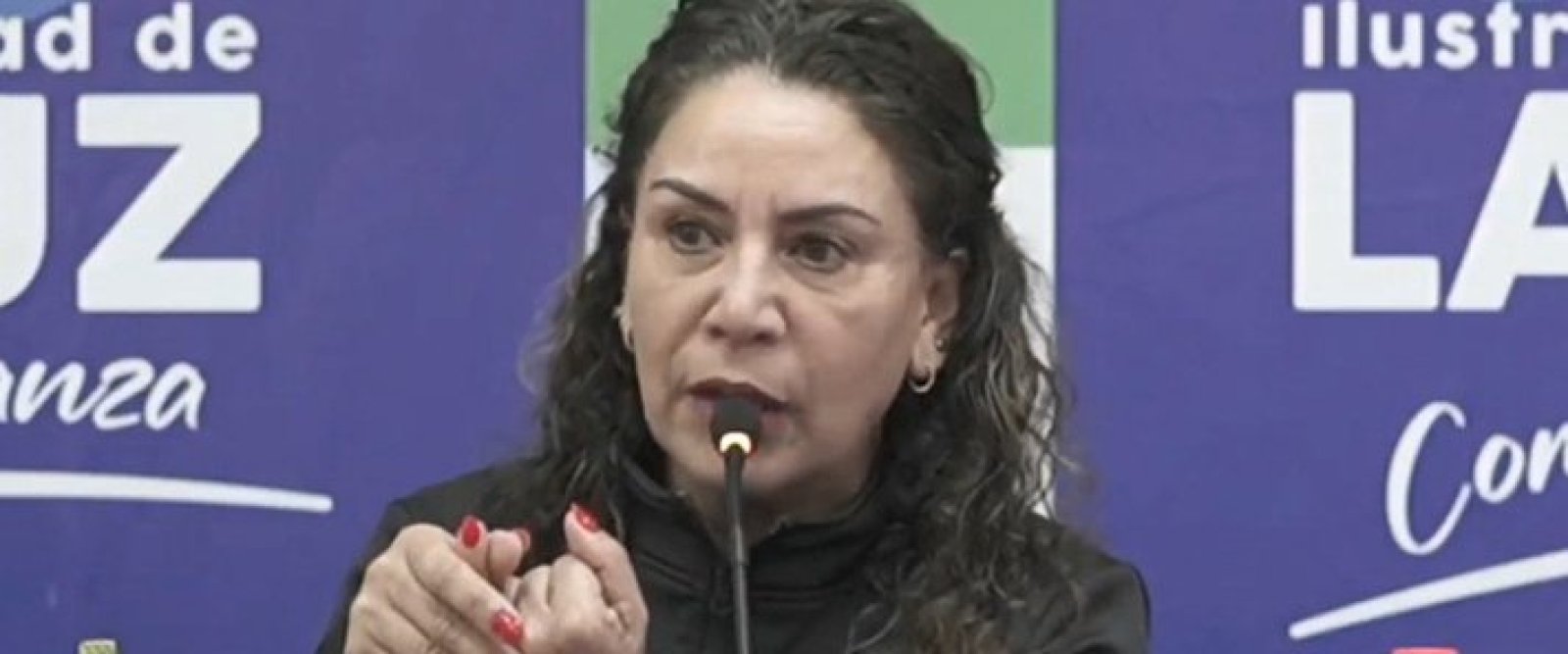 Alcaldesa de La Cruz genera polémica al comparar filtración de telefonazo con un abuso sexual infantil