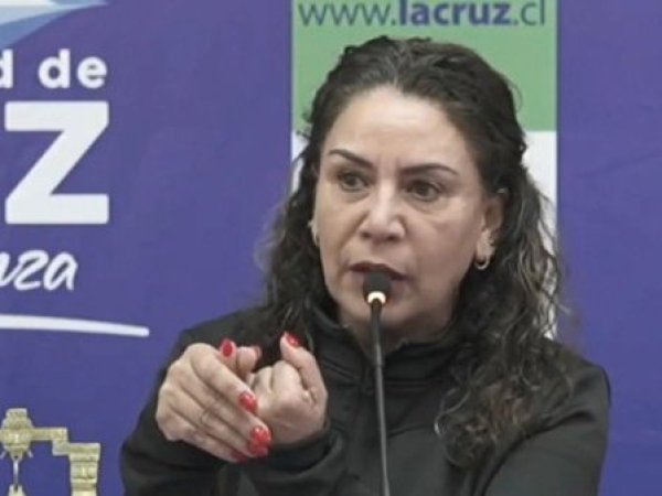 Alcaldesa de La Cruz genera polémica al comparar filtración de telefonazo con un abuso sexual infantil