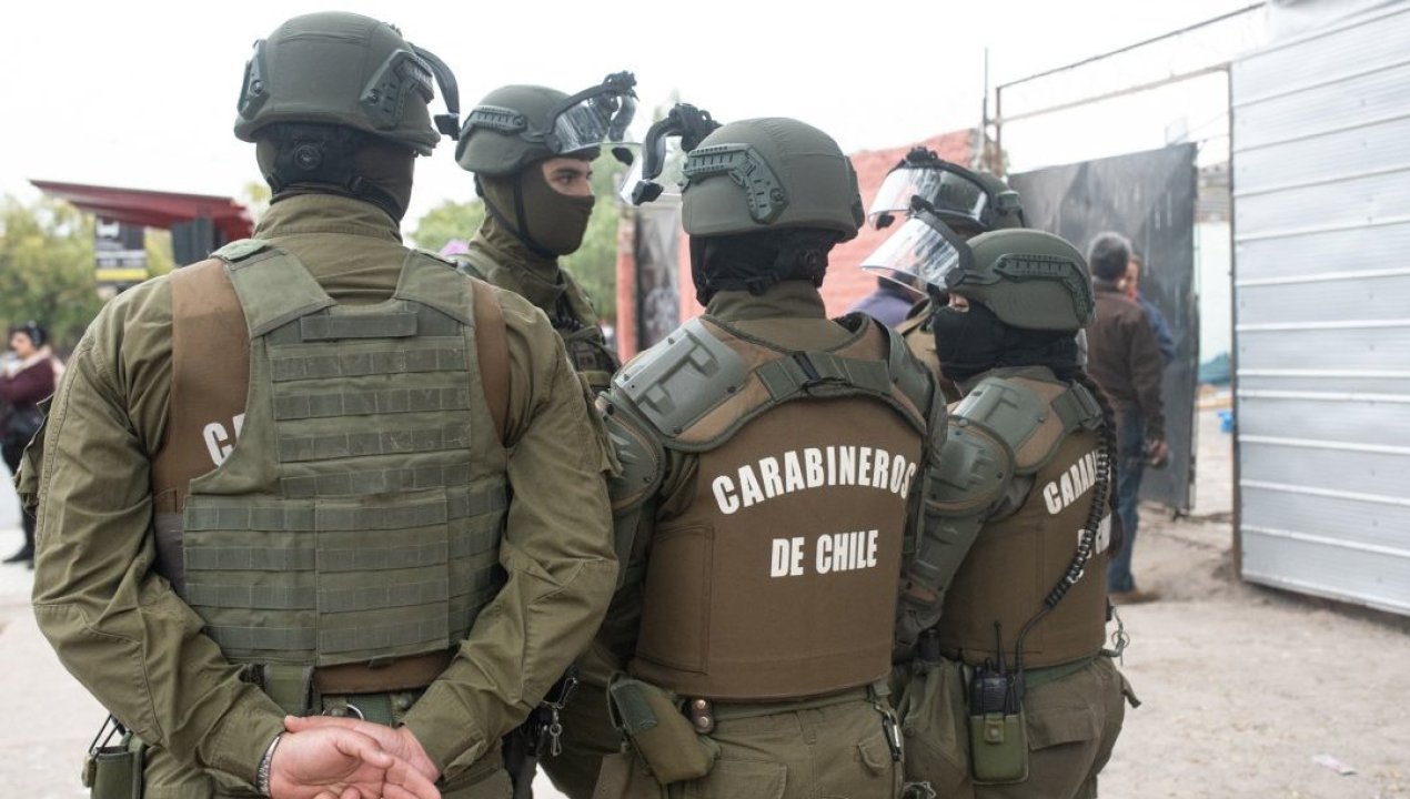 /regionales/region-de-los-lagos/denuncia-revela-que-estudiantes-de-quellon-fueron-obligados-a-desvestirse