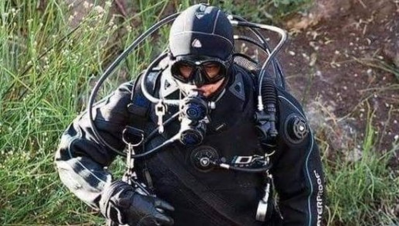 /investigador-ua-participa-en-mision-cientifica-de-buceo-en-la-antartica