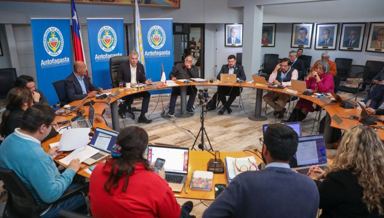 /antofagasta-concejo-municipal-aprueba-contrato-de-seguridad-en-el-sector