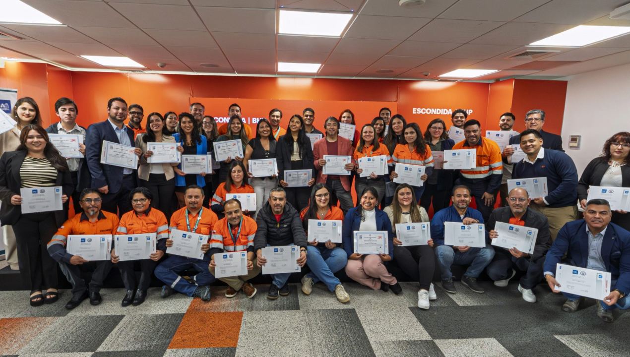 /heuma-mas-de-70-egresados-de-ineditos-diplomados-en-hidrometalurgia-y