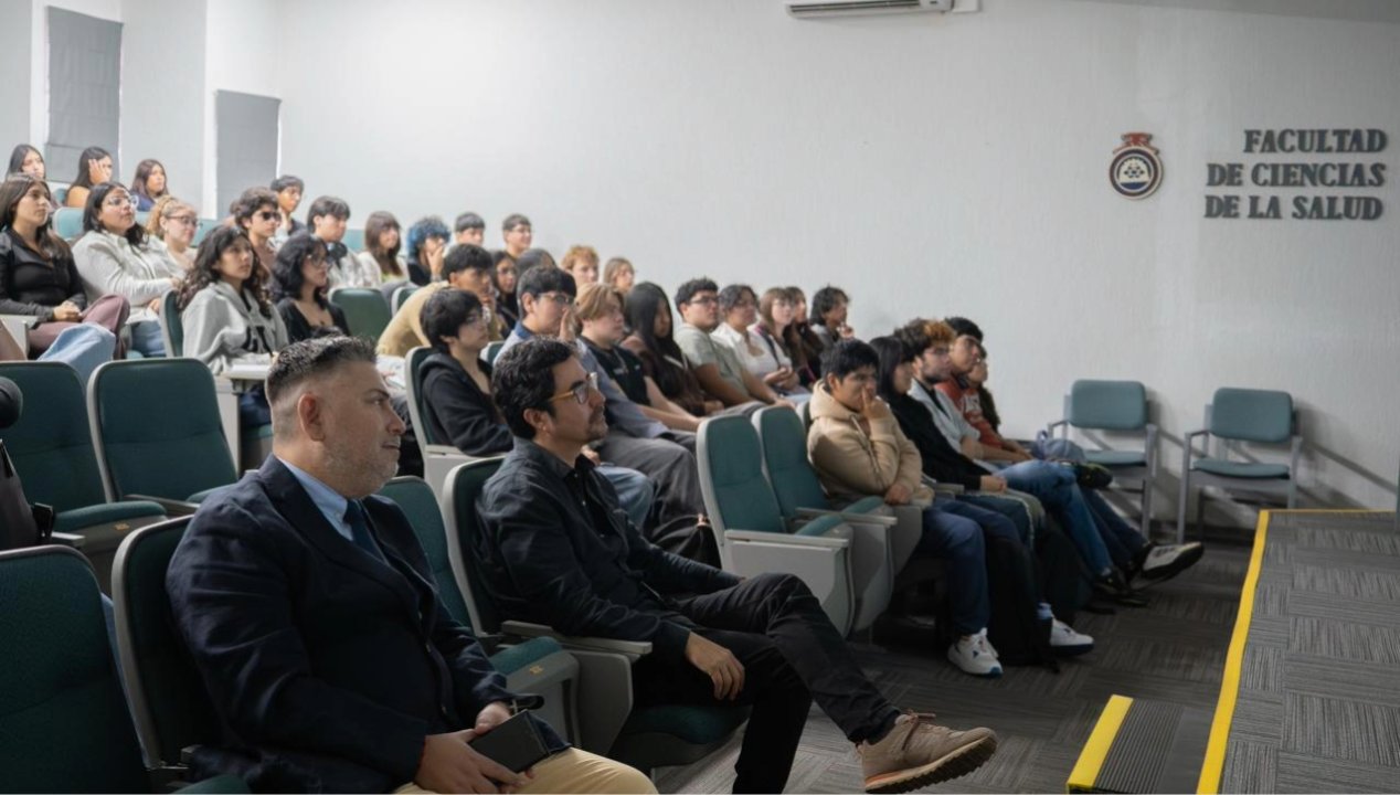 /quimicos-farmaceuticos-del-futuro-estudiantes-se-preparan-para-el-mundo